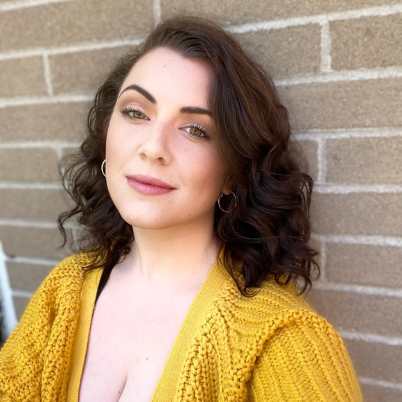 Meet your Posher, Magdelena - Picture 1 of 2